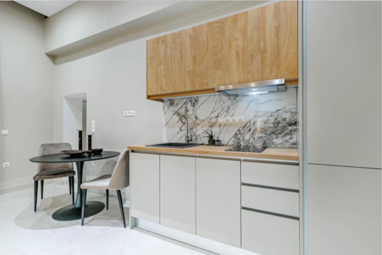 Domus Victoria Iι Apartment *